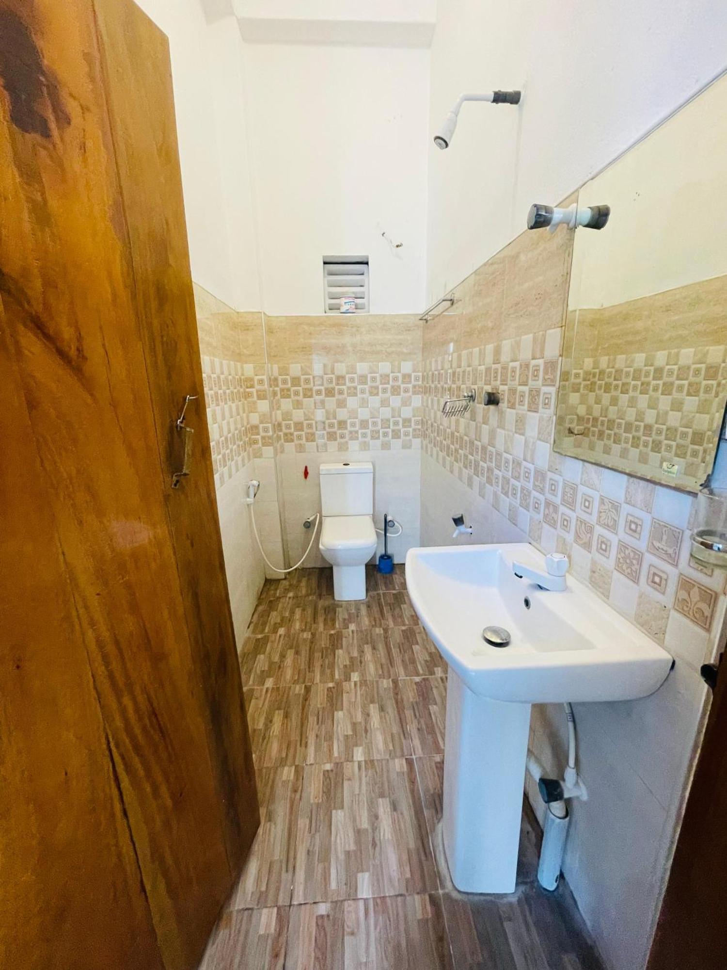 ארוגם Zimbay Guest House מראה חיצוני תמונה