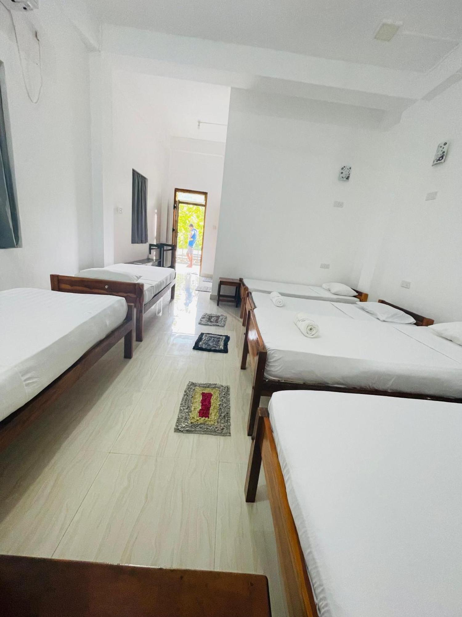 ארוגם Zimbay Guest House מראה חיצוני תמונה